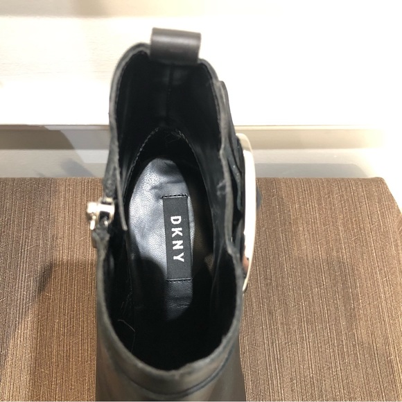 ❌SOLD❌DKNY black leather ankle boots with silver hardware. Size 7.5 Heel 2.5” - Picture 8 of 8